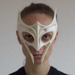 Masque facial fantasy ailé imprimé en 3D