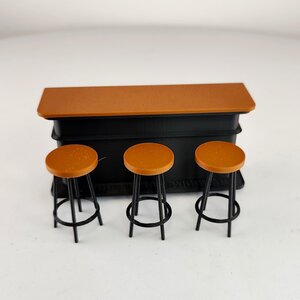Ensemble comptoir de bar miniature à l'échelle 1:12 pour maison de poupée | Petits meubles de bar Scène de mini-bar | Pub et tabourets